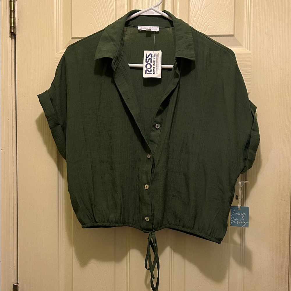 NWT Forest Green Button-Up Crop Top M